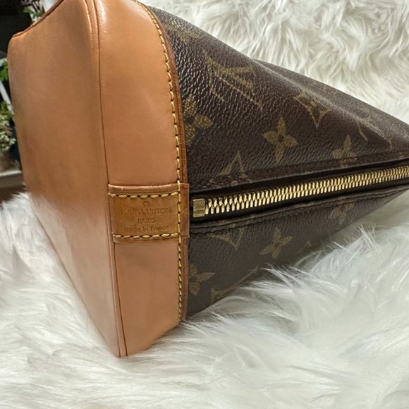 Louis Vuitton Monogram Alma Handbag - Picture 11 of 11